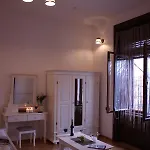 Ella No9